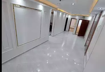 Apartments For sale - 2 rooms - floor 5