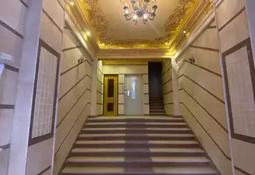 Apartments For sale - 3 rooms - floor 5