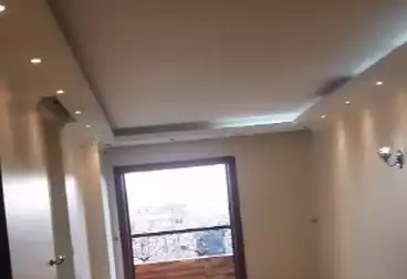 شقق للإيجار - 3 غرف - بالدور 5