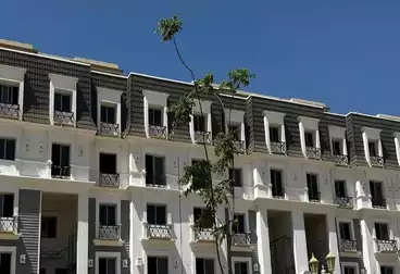 Apartment with Garden For sale - 3 rooms - floor 1