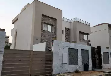 فيلا منفصلة للبيع - 5 غرف