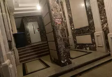 Apartments For sale - 4 rooms - floor 5