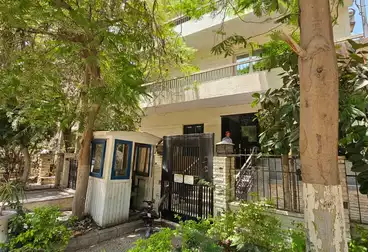 إداري للإيجار - 15 غرف