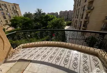 Apartments For sale - 3 rooms - floor 2