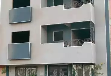 Building For sale - 3 rooms