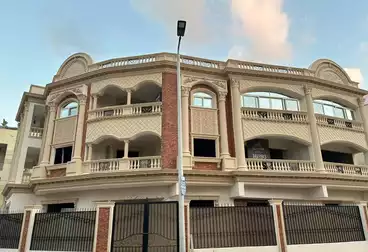 Apartments For sale - 4 rooms - floor 1