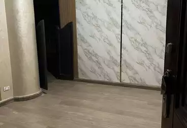 شقق للإيجار - 4 غرف - بالدور 1