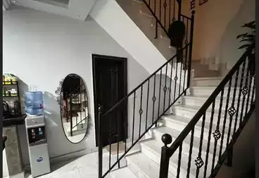 دوبلكس للبيع - 3 غرف - بالدور 0