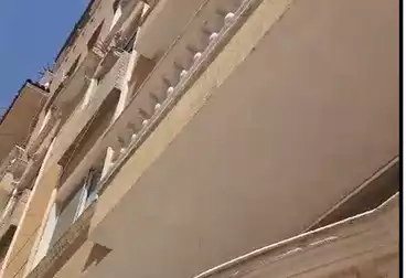 Apartments For sale - 4 rooms - floor 1