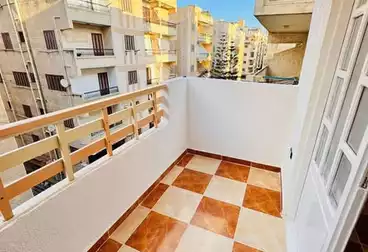 Apartments For sale - 2 rooms - floor 4