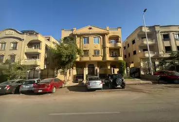 Apartments For sale - 3 rooms - floor 1