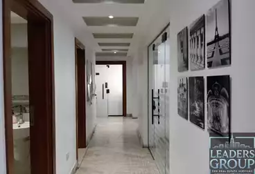 Administrative For rent - 6 rooms - floor 4