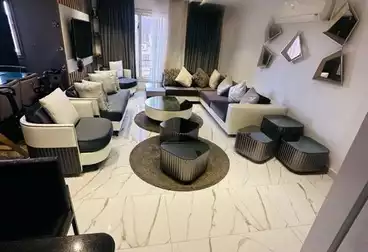 Apartments For sale - 2 rooms - floor 5