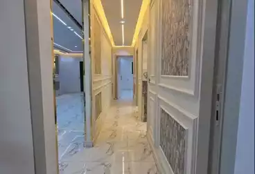 Apartments For sale - 3 rooms - floor 5