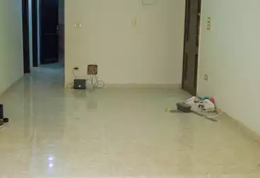 شقق للإيجار - 3 غرف - بالدور 1