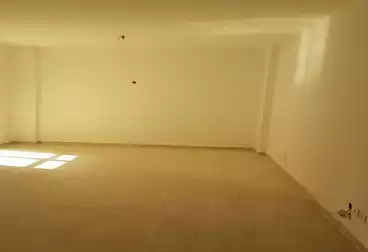 مكاتب للإيجار - 3 غرف - بالدور 4