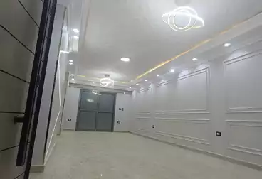 شقق للبيع - 3 غرف - بالدور 1