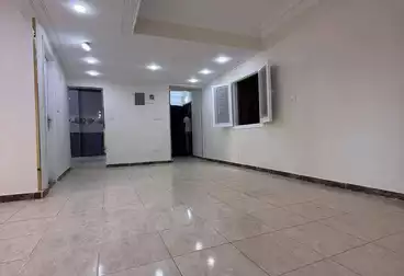 شقق للبيع - 3 غرف - بالدور 1