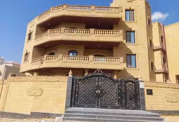 فلل للإيجار - 15 غرف