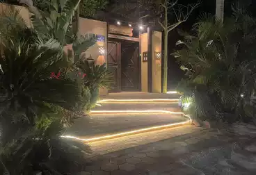 فلل للبيع - 8 غرف