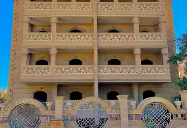 Apartments For sale - 4 rooms - floor 1