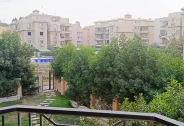 شقق للبيع - 3 غرف - بالدور 1