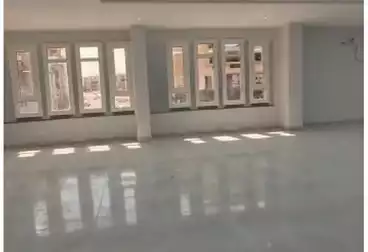 إداري للإيجار - 8 غرف - بالدور 1