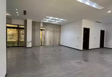 Administrative For rent - 5 rooms - floor 0