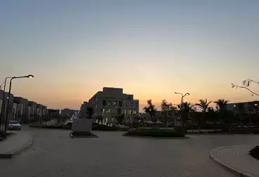 مكاتب للإيجار - 1 غرف - بالدور 1