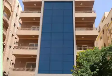 مبنى إداري للإيجار - 25 غرف