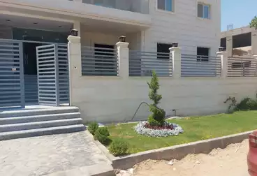 شقق للبيع - 4 غرف - بالدور 0