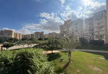 شقق للبيع - 3 غرف - بالدور 1