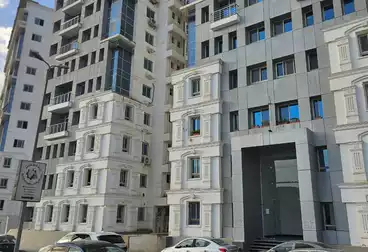 إداري للإيجار - 3 غرف - بالدور 3