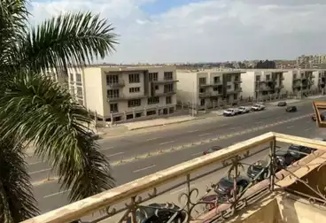 مكاتب للإيجار - 3 غرف - بالدور 3