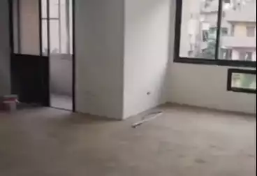 مكاتب للإيجار - 4 غرف - بالدور 3