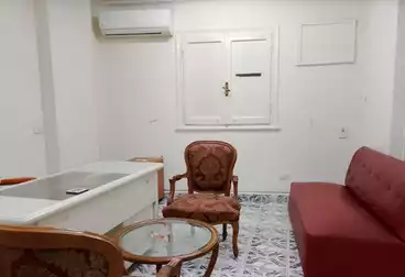مكاتب للإيجار - 1 غرف - بالدور 1