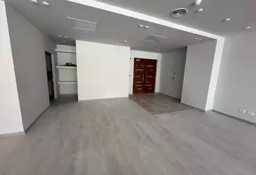 مكاتب للإيجار - 3 غرف - بالدور 1