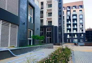 شقق للبيع - 1 غرف - بالدور 3