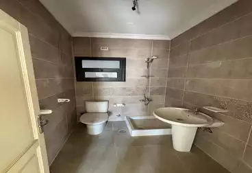 شقق للبيع - 3 غرف - بالدور 1