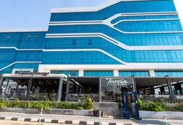 مكاتب للإيجار - 4 غرف - بالدور 3