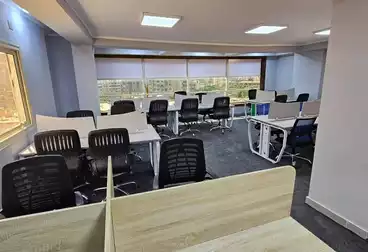 مكاتب للإيجار - 6 غرف - بالدور 7