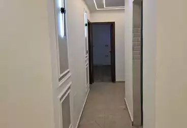 شقق للبيع - 3 غرف - بالدور 1