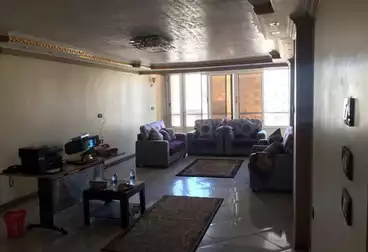 مكاتب للإيجار - 3 غرف - بالدور 8