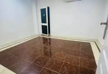 Administrative For rent - 5 rooms - floor 4