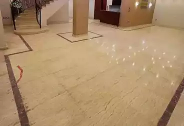 إداري للإيجار - 4 غرف - بالدور 0