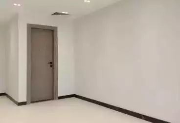 إداري للإيجار - 2 غرف - بالدور 1