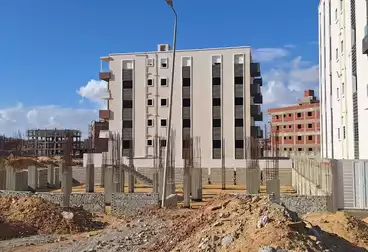 شقق للبيع - 5 غرف - بالدور 0