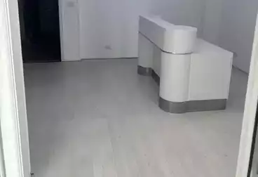 إداري للإيجار - 2 غرف - بالدور 3