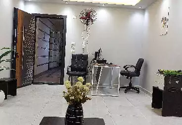 مقر إداري للإيجار - 4 غرف - بالدور 0