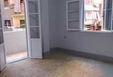 Apartments For sale - 4 rooms - floor 1